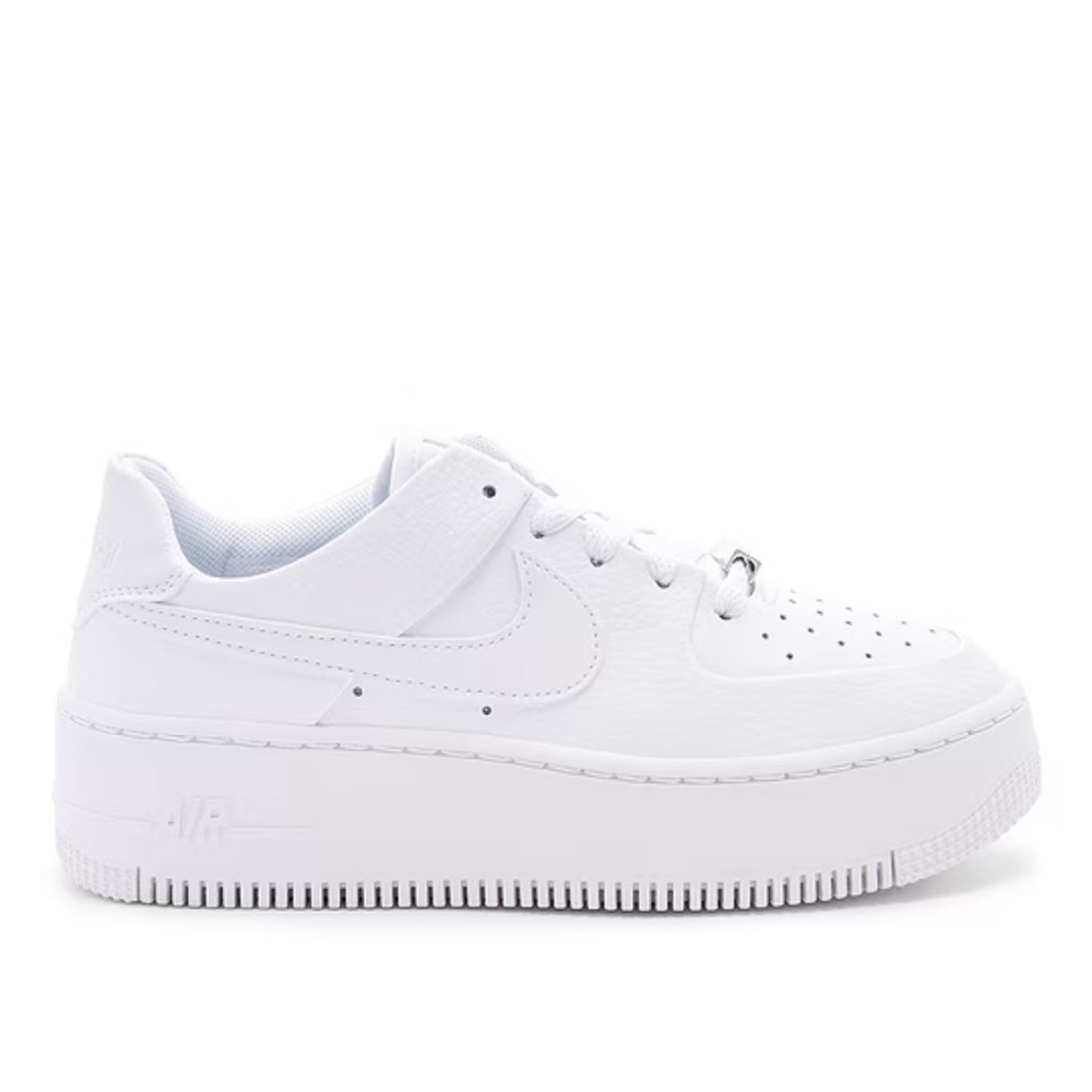 Nike Air Force one sage low